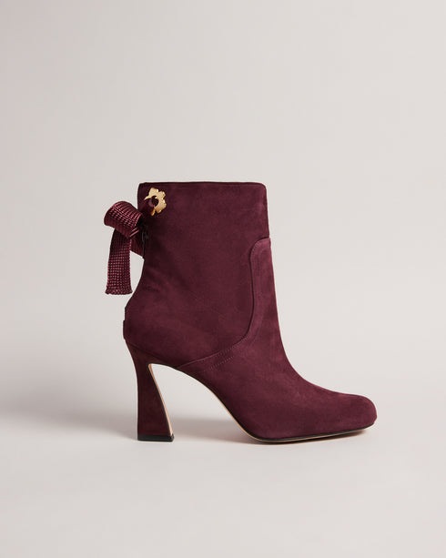 <P>Heeled Leather Boot</P>